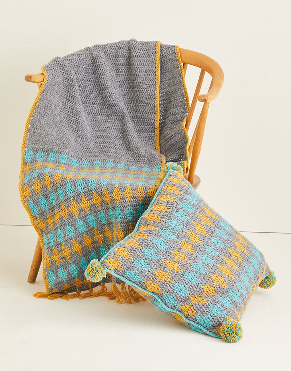 10125 Crochet Aran Runner & Cushion