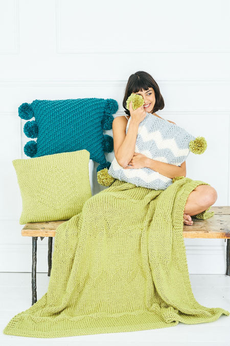 9789 Stylecraft Super Chunky Blanket & Cushion